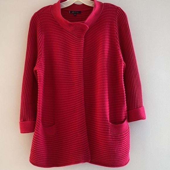 Anne Klein Cardigan ribbed pink with 3/4 cuffed sleeves. 100% cotton. Medium
C - Picture 11 of 11
